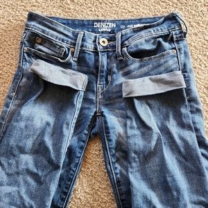Low rise boyfriend cuffed jeans